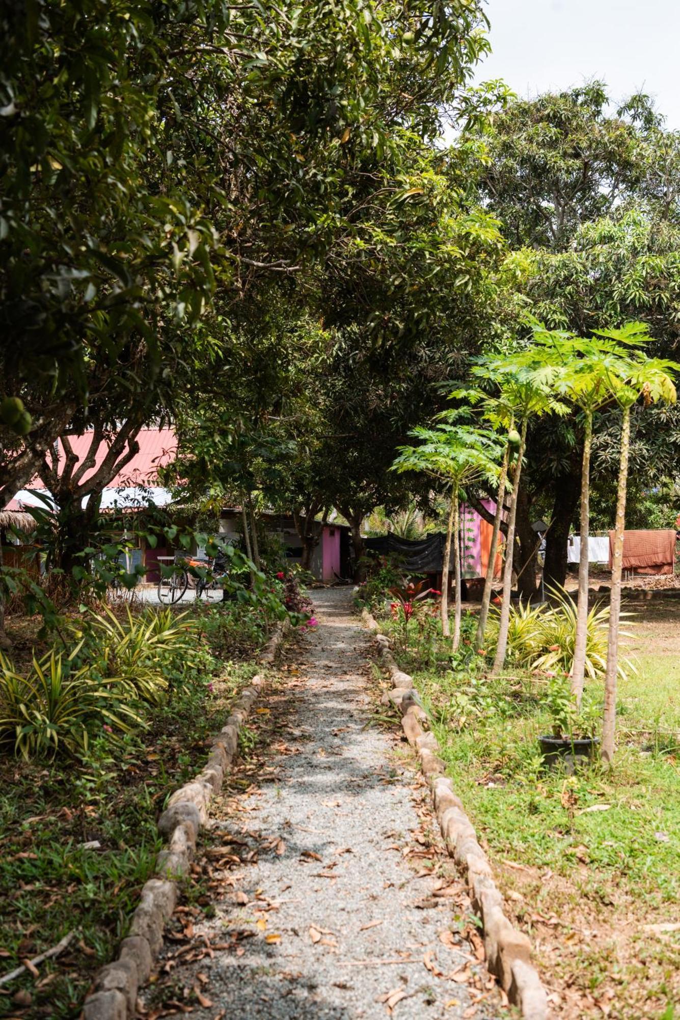 Hotel Le Soleil Kep Esterno foto